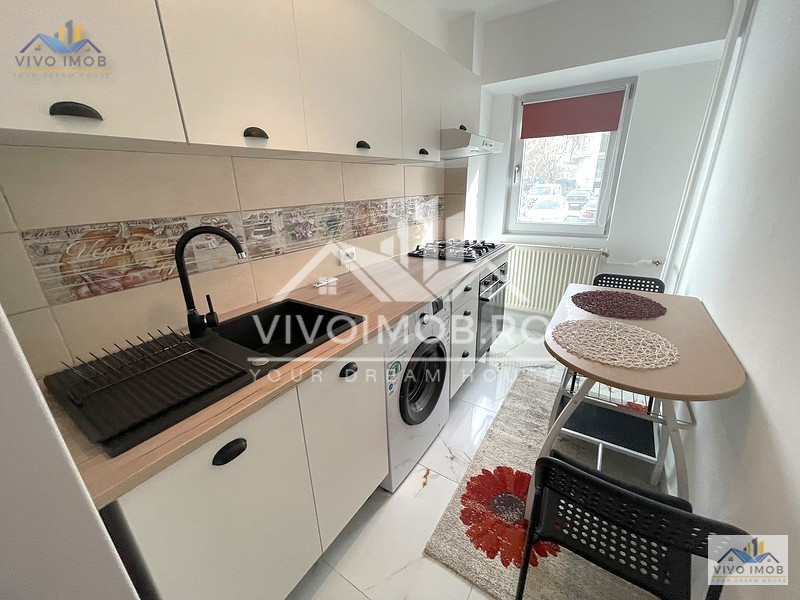 Nerva Traian / decomandată / renovată integral / mobilată si utilată modern