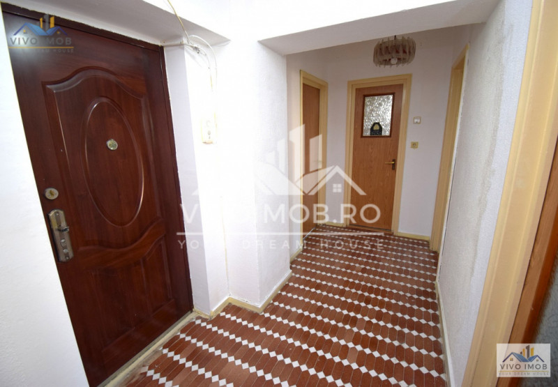 Unirii-Bd. Liberatății | etaj 5/8 | 67 mp | bloc monolit | vedere Casa Poprului