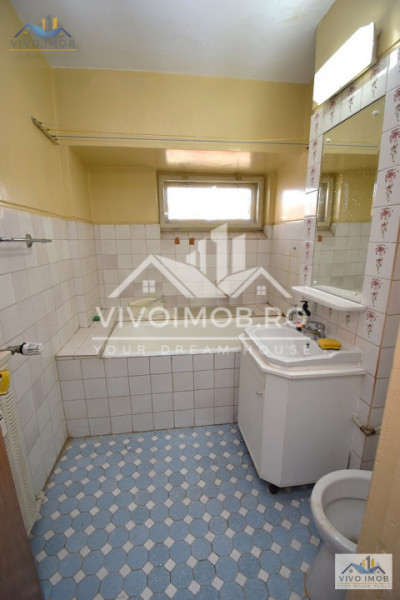 Unirii-Bd. Liberatății | etaj 5/8 | 67 mp | bloc monolit | vedere Casa Poprului