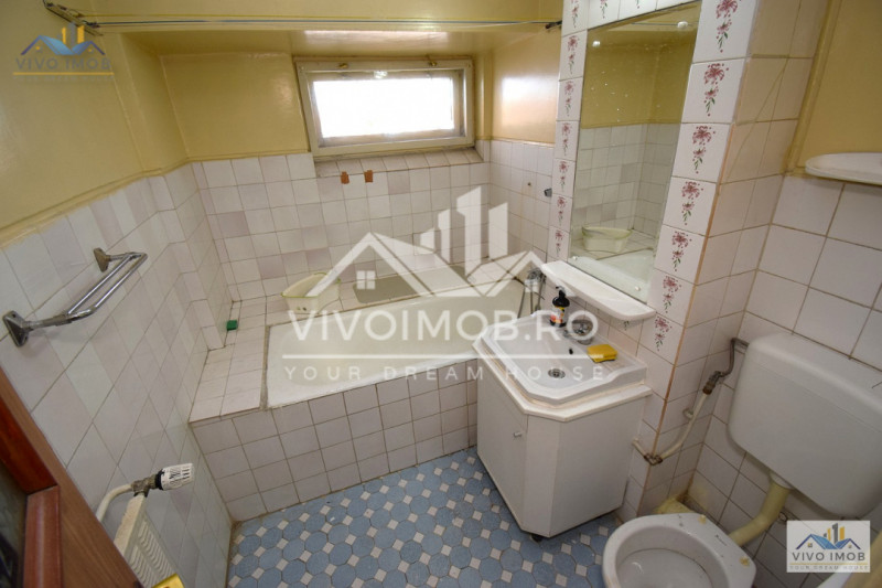 Unirii-Bd. Liberatății | etaj 5/8 | 67 mp | bloc monolit | vedere Casa Poprului