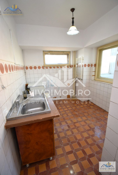 Unirii-Bd. Liberatății | etaj 5/8 | 67 mp | bloc monolit | vedere Casa Poprului