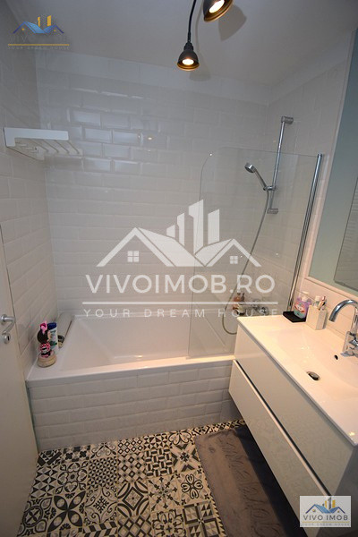 Teiul Doamnei | renovat integral | 58 mp | mobilat și utilat modern | parcare